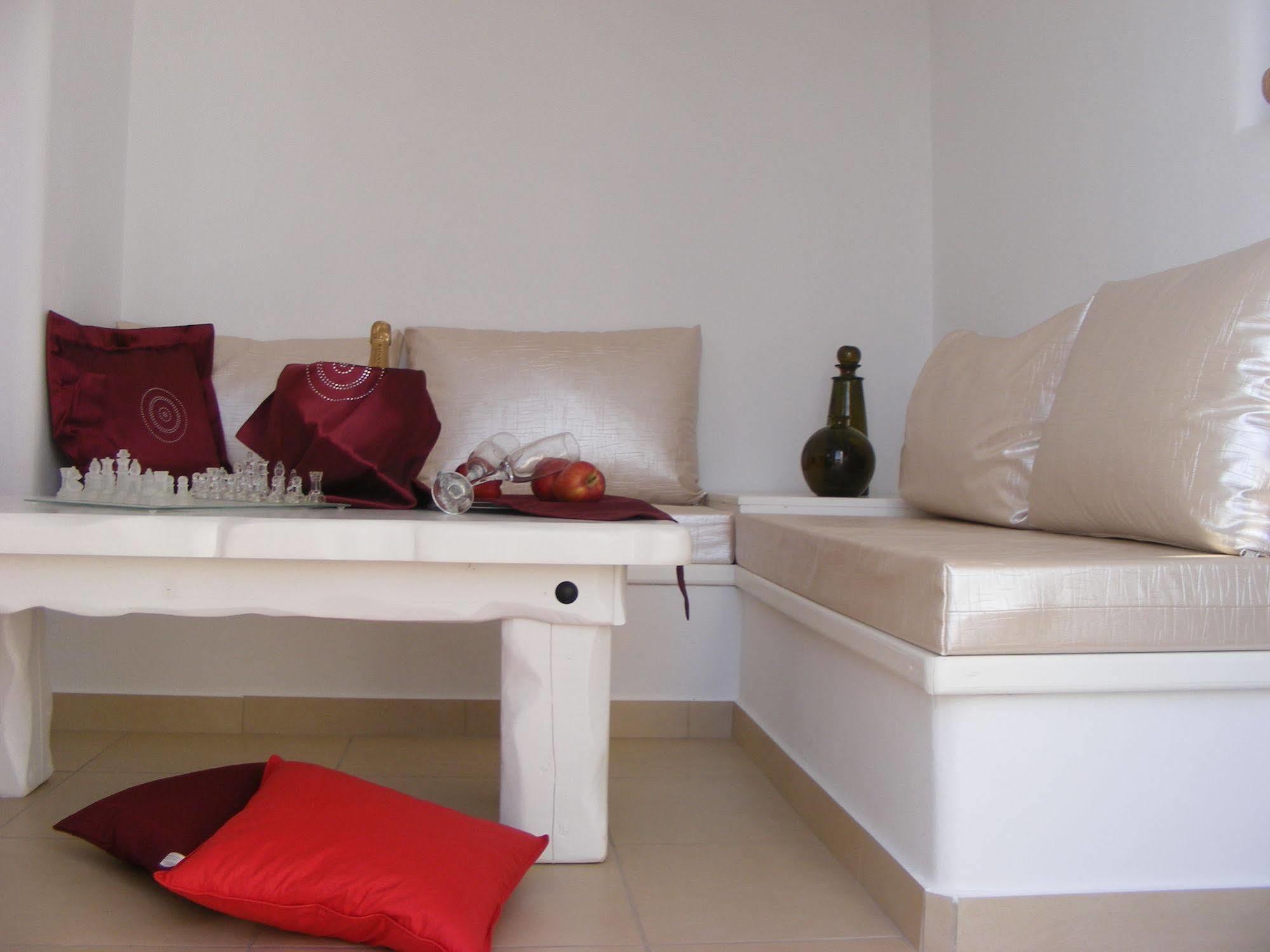 Aeri Appartement Perissa  Buitenkant foto